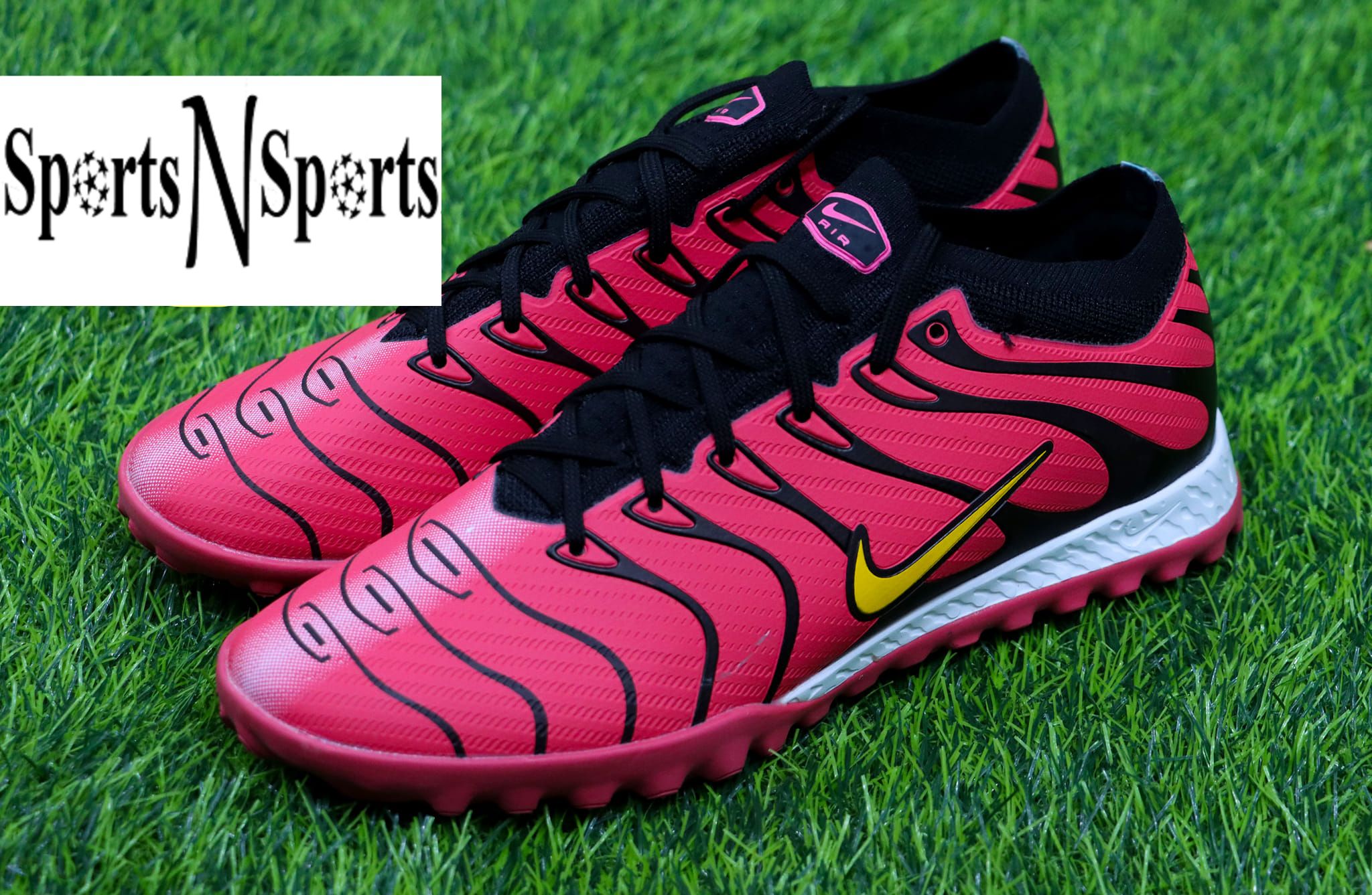 Nike Zoom Mercurial Vapor 15 Air Max Plus Turf